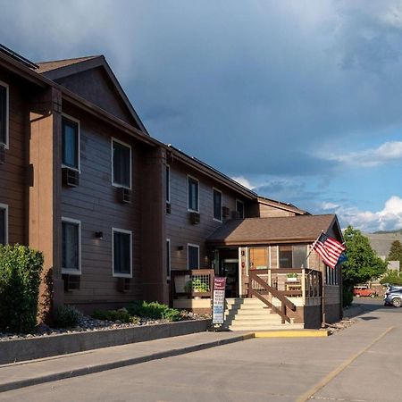 Super 8 By Wyndham Gardiner/Yellowstone Park Area Εξωτερικό φωτογραφία