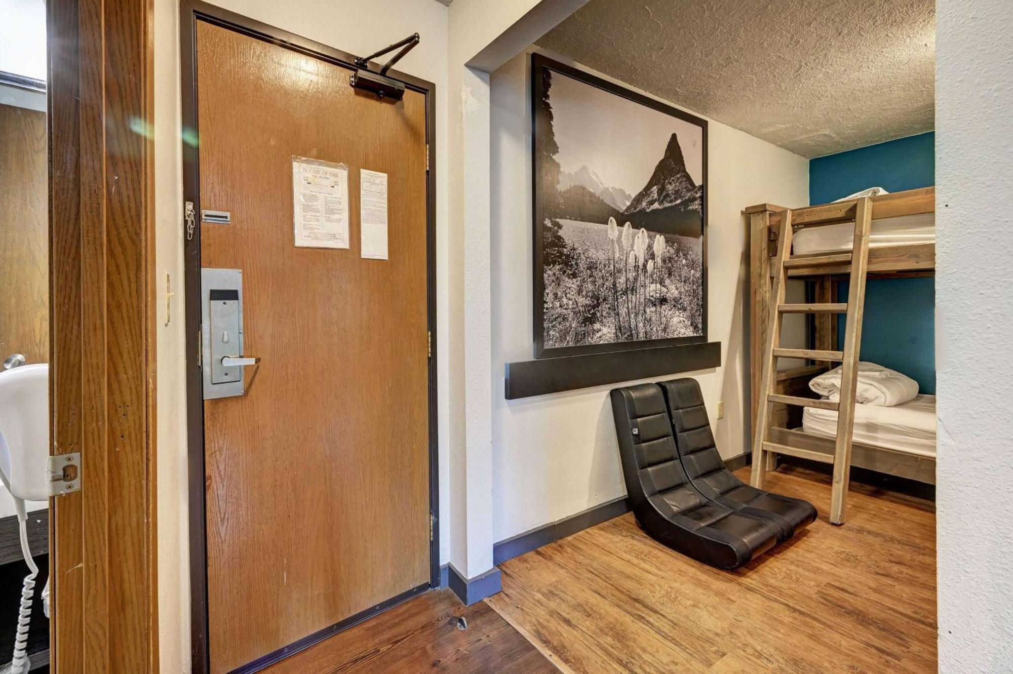 Super 8 By Wyndham Gardiner/Yellowstone Park Area Εξωτερικό φωτογραφία