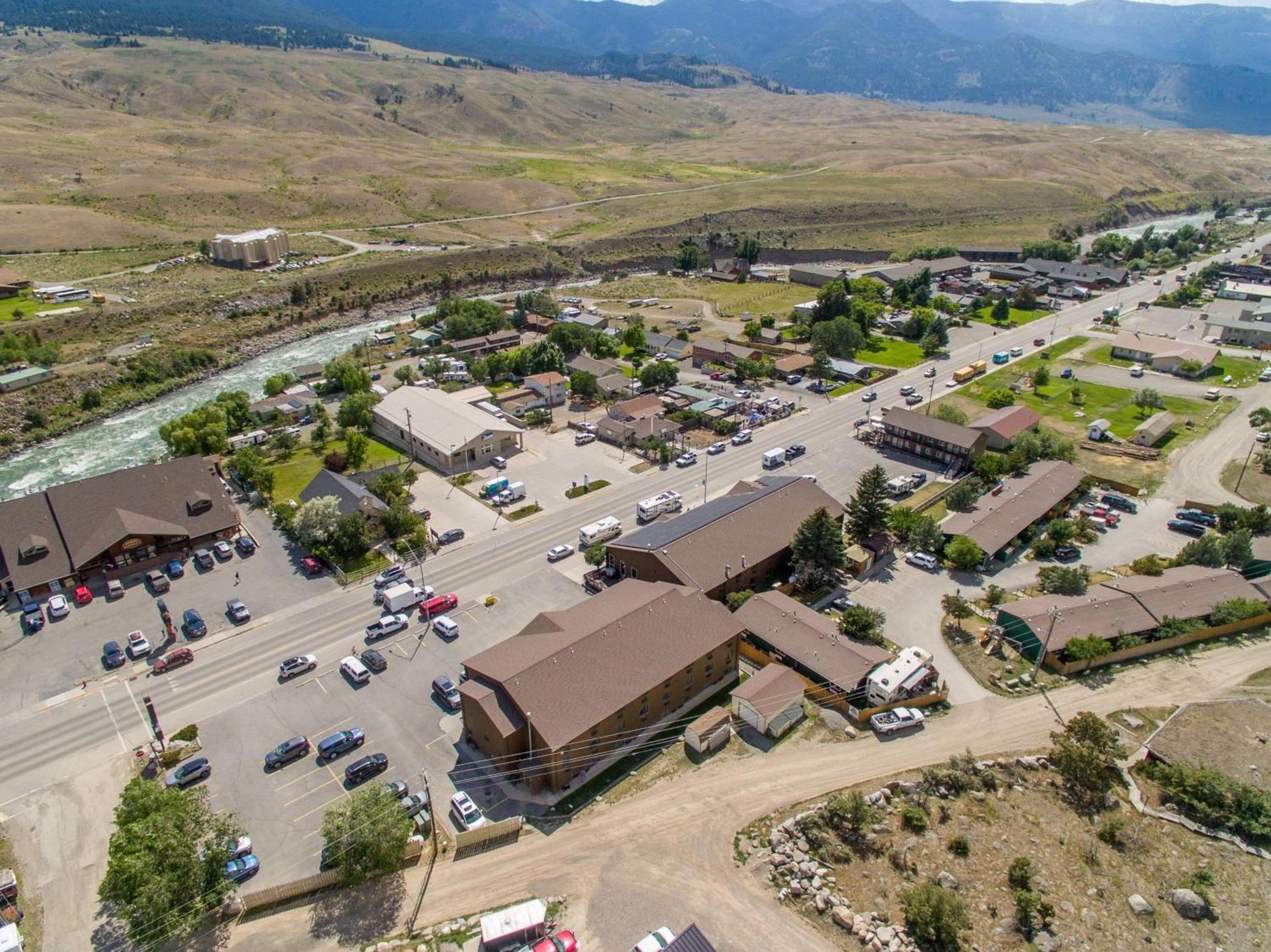 Super 8 By Wyndham Gardiner/Yellowstone Park Area Εξωτερικό φωτογραφία